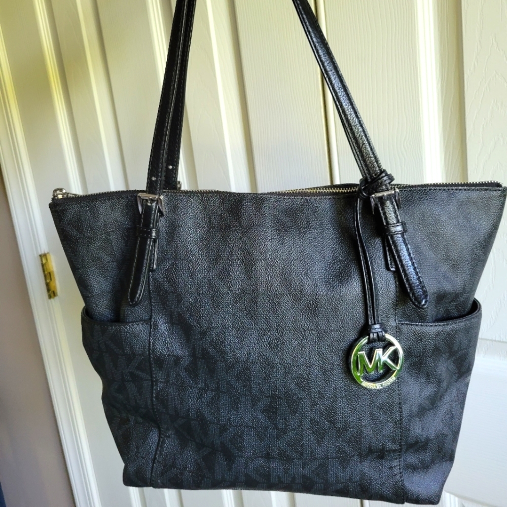 Authentic Michael Kors Tote